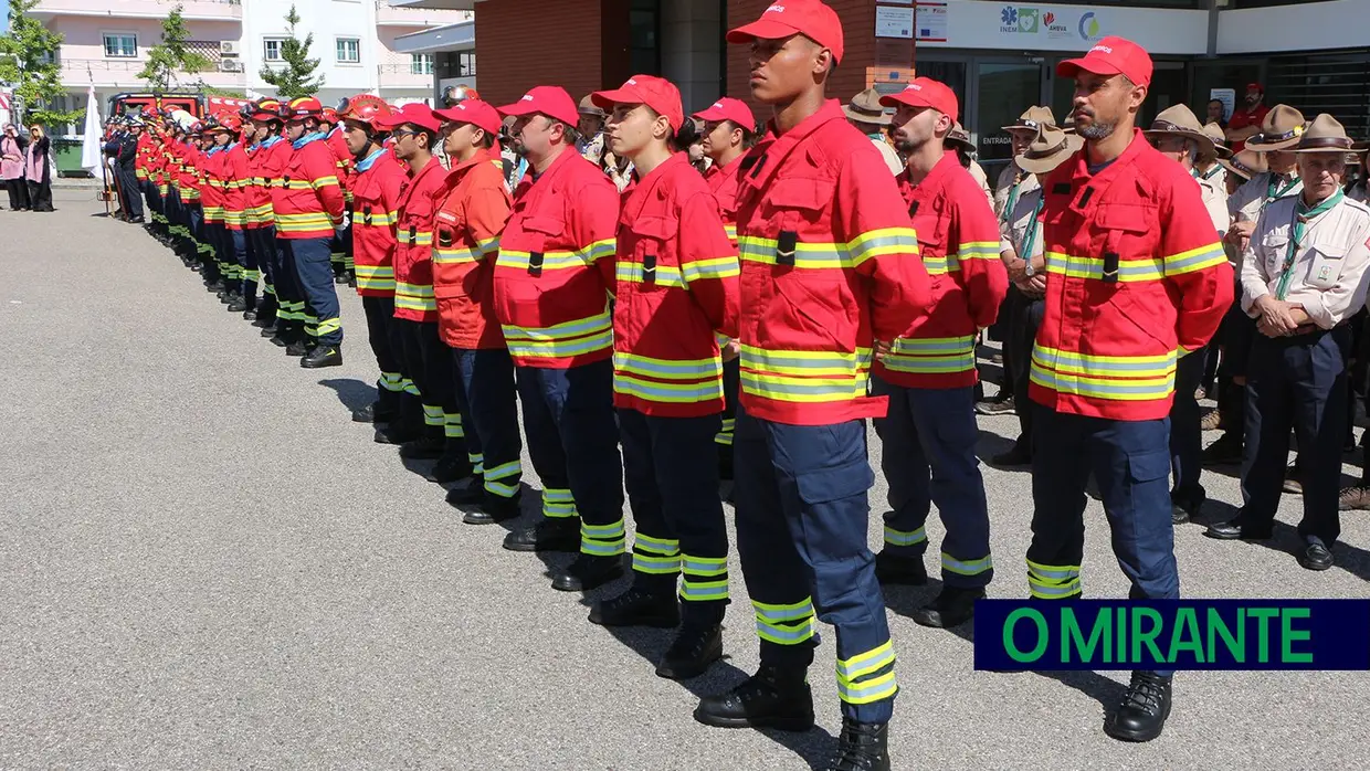 Abrantes agraciou bombeiros e escuteiros com medalhas de mérito no Dia da Cidade