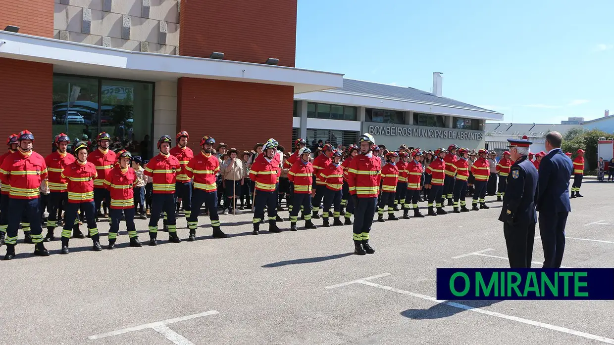 Abrantes agraciou bombeiros e escuteiros com medalhas de mérito no Dia da Cidade