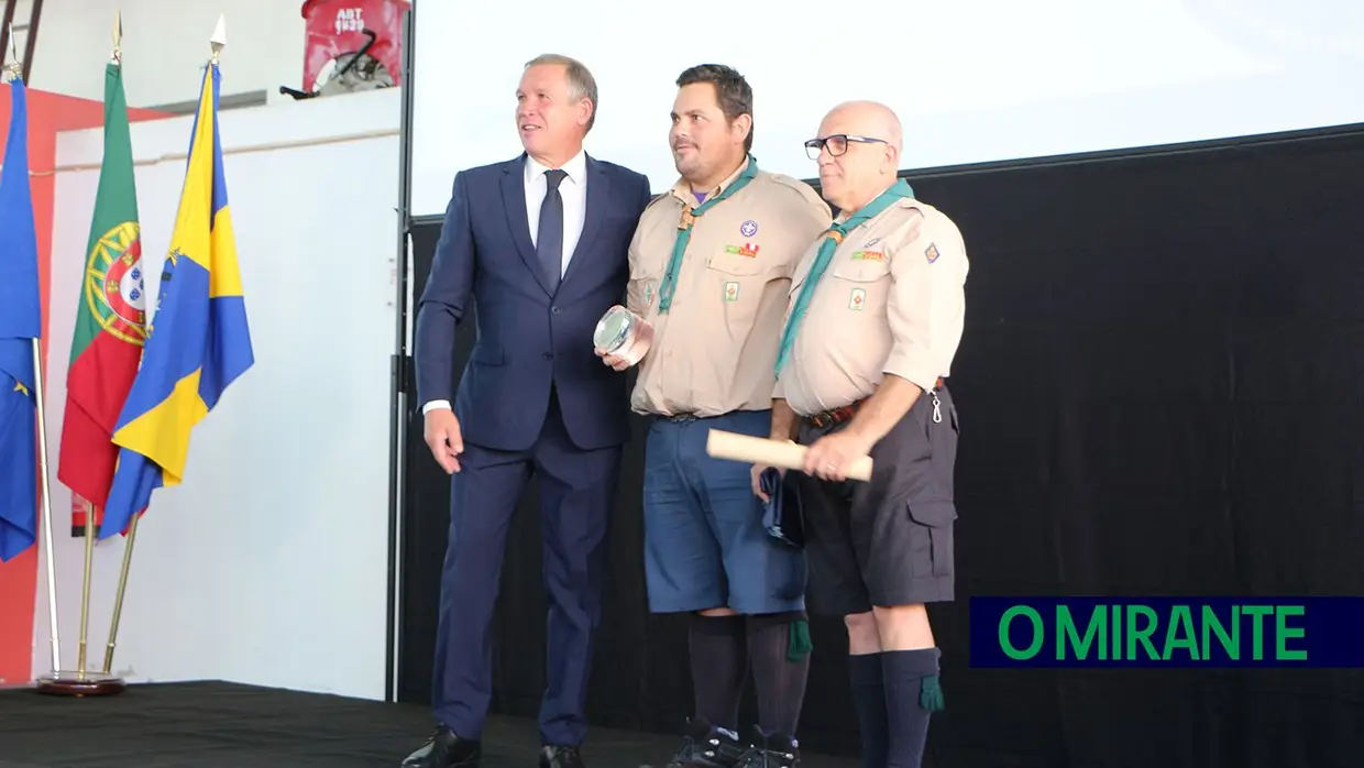 Abrantes agraciou bombeiros e escuteiros com medalhas de mérito no Dia da Cidade