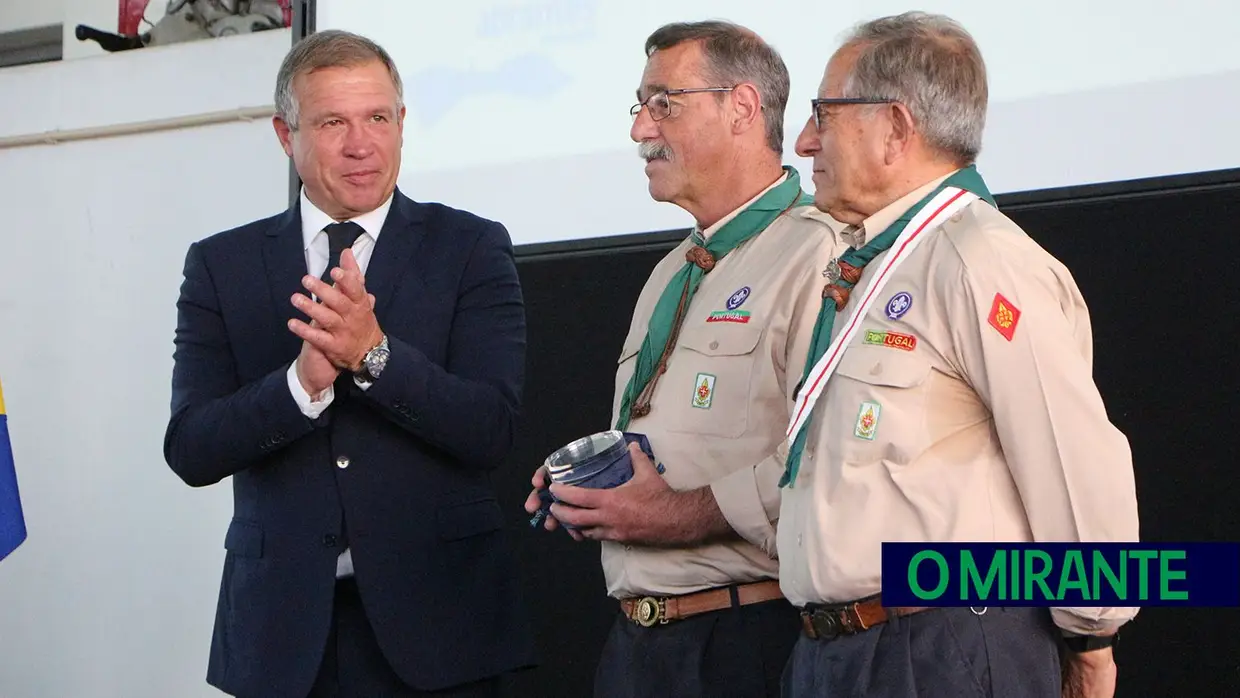 Abrantes agraciou bombeiros e escuteiros com medalhas de mérito no Dia da Cidade