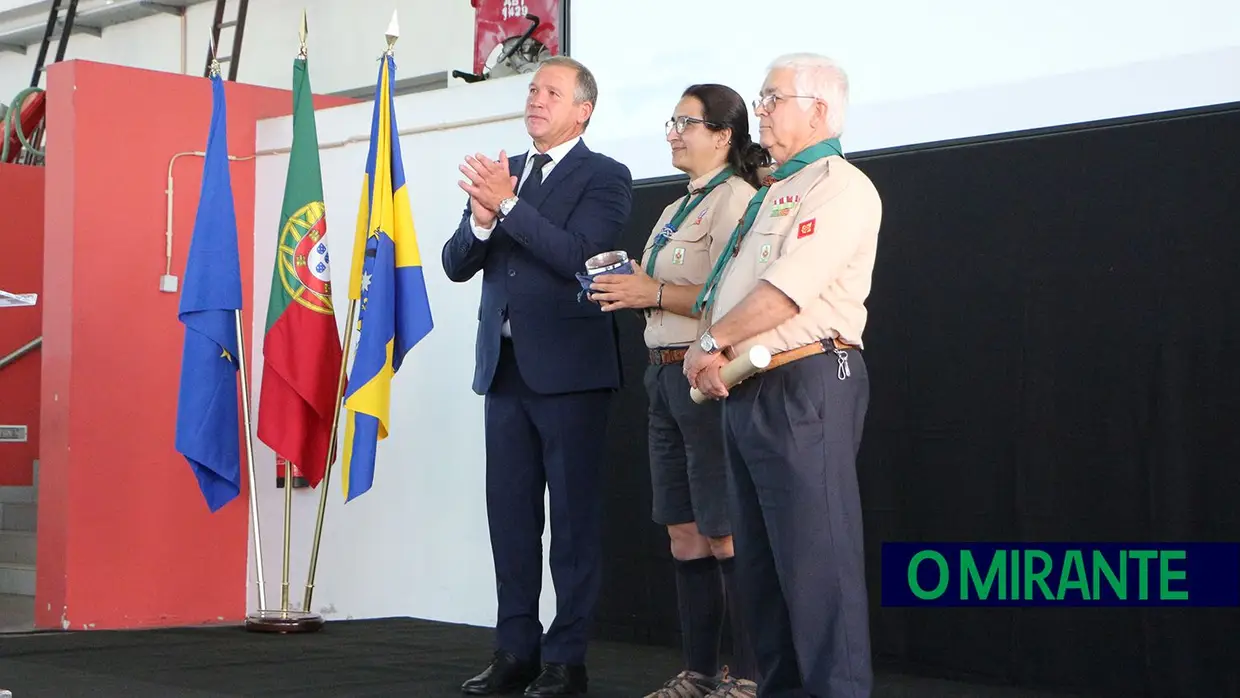 Abrantes agraciou bombeiros e escuteiros com medalhas de mérito no Dia da Cidade