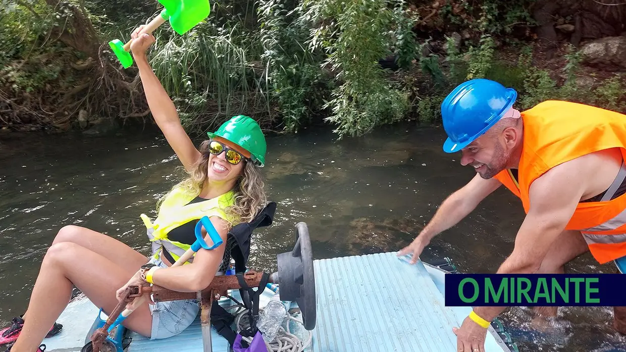 Descida do Nabão em jangadas encheu o rio de cor e animação