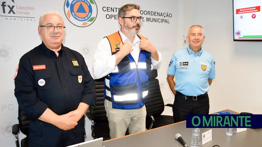 Colete Encarnado com segurança reforçada a contar com milhares nas ruas Colete Encarnado com segurança reforçada a contar com milhares nas ruas