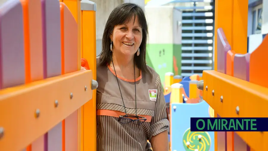 “Os miúdos estão sobrecarregados com tarefas e têm pouco tempo para serem crianças” “Os miúdos estão sobrecarregados com tarefas e têm pouco tempo para serem crianças”