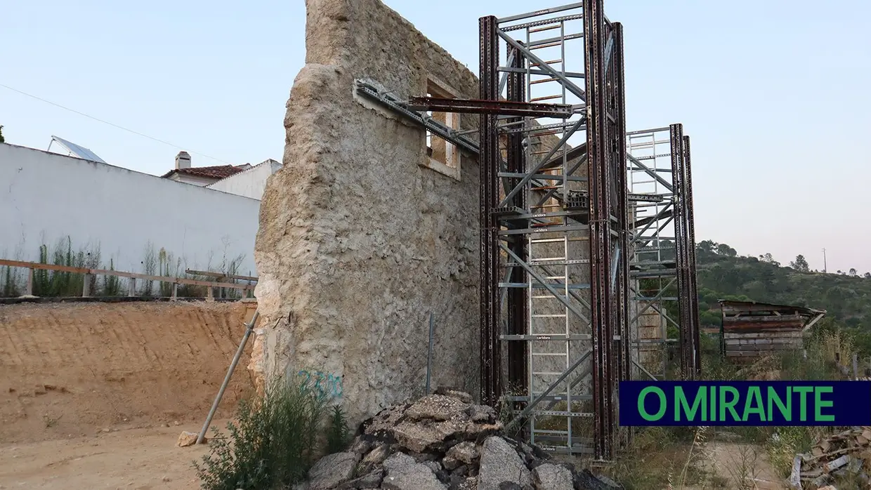 Obras na Casa Poeta Ruy Belo são carga de trabalhos em Rio Maior