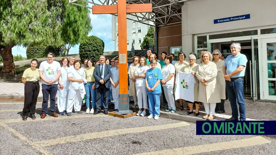 Cruz peregrina abençoou Hospitais de Tomar e Torres Novas Cruz peregrina abençoou Hospitais de Tomar e Torres Novas