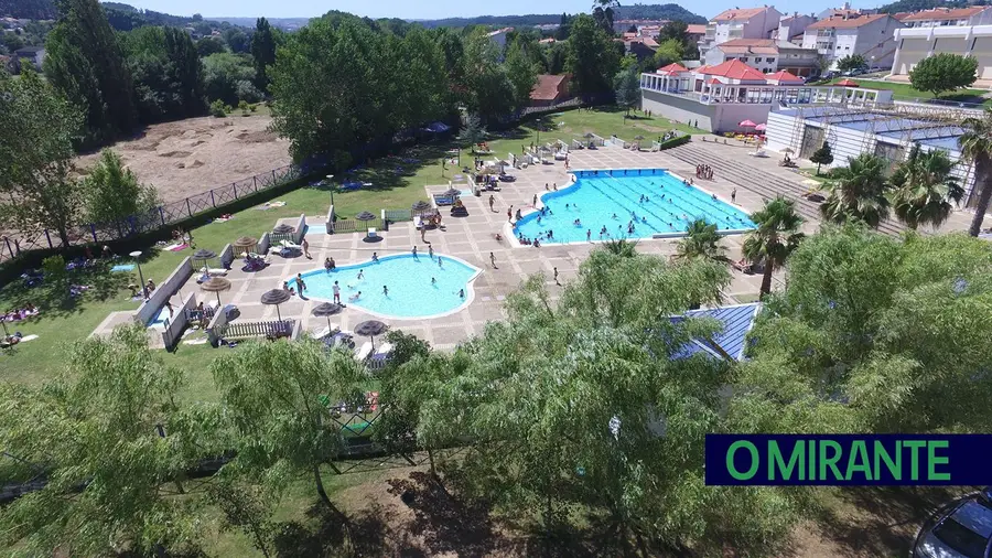 Ourém aprovou entradas gratuitas para IPSS nas piscinas municipais