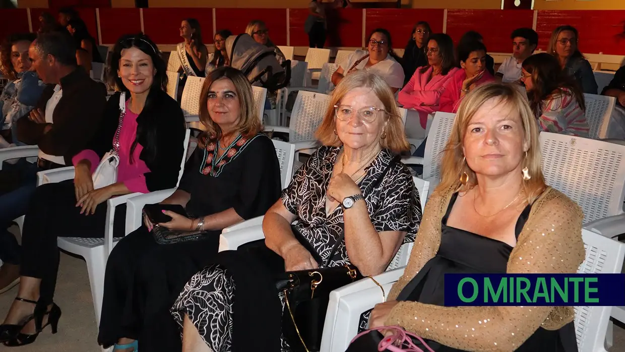 Sete jovens desfilaram na final do concurso Rainha das Vindimas de Azambuja