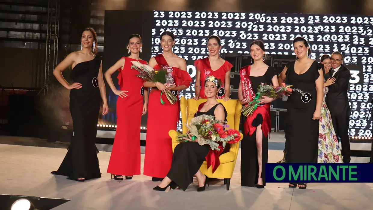 Sete jovens desfilaram na final do concurso Rainha das Vindimas de Azambuja