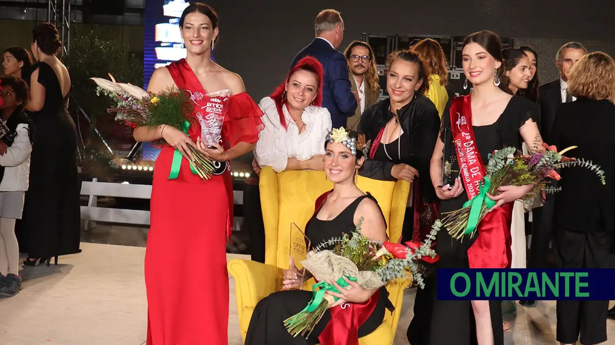 Sete jovens desfilaram na final do concurso Rainha das Vindimas de Azambuja