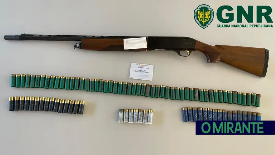 Detido por posse ilegal de arma em Almeirim Detido por posse ilegal de arma em Almeirim