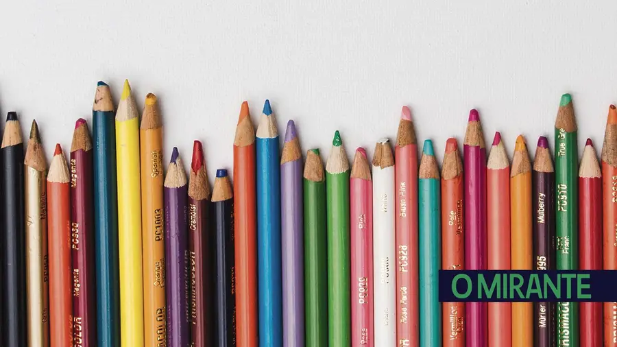 Escolas empenhadas na construção de novas e melhores soluções para os jovens Escolas empenhadas na construção de novas e melhores soluções para os jovens