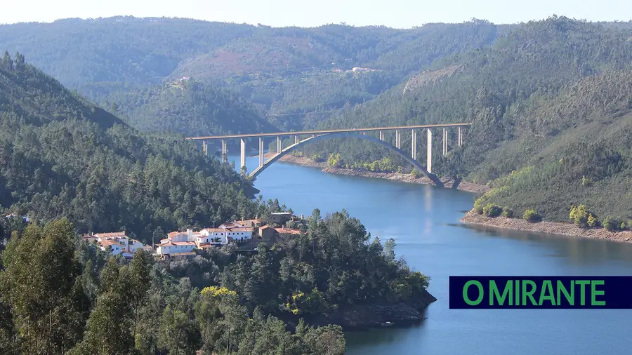 Obras condicionam trânsito na ponte entre Ferreira do Zêzere e Vila de Rei