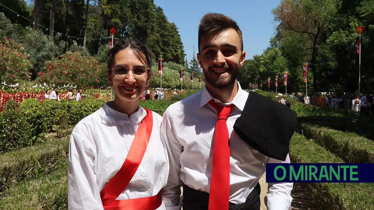 Milhares visitam Tomar para assistir ao cortejo principal da Festa dos Tabuleiros