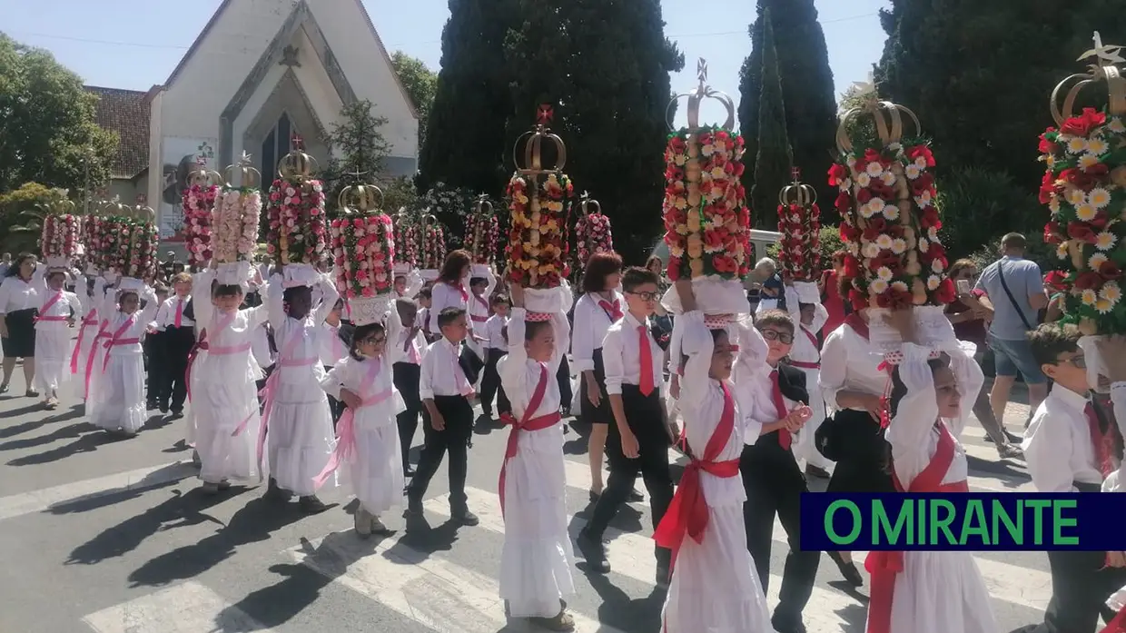 Agrupamento de Escolas Templários participou na Festa dos Tabuleiros