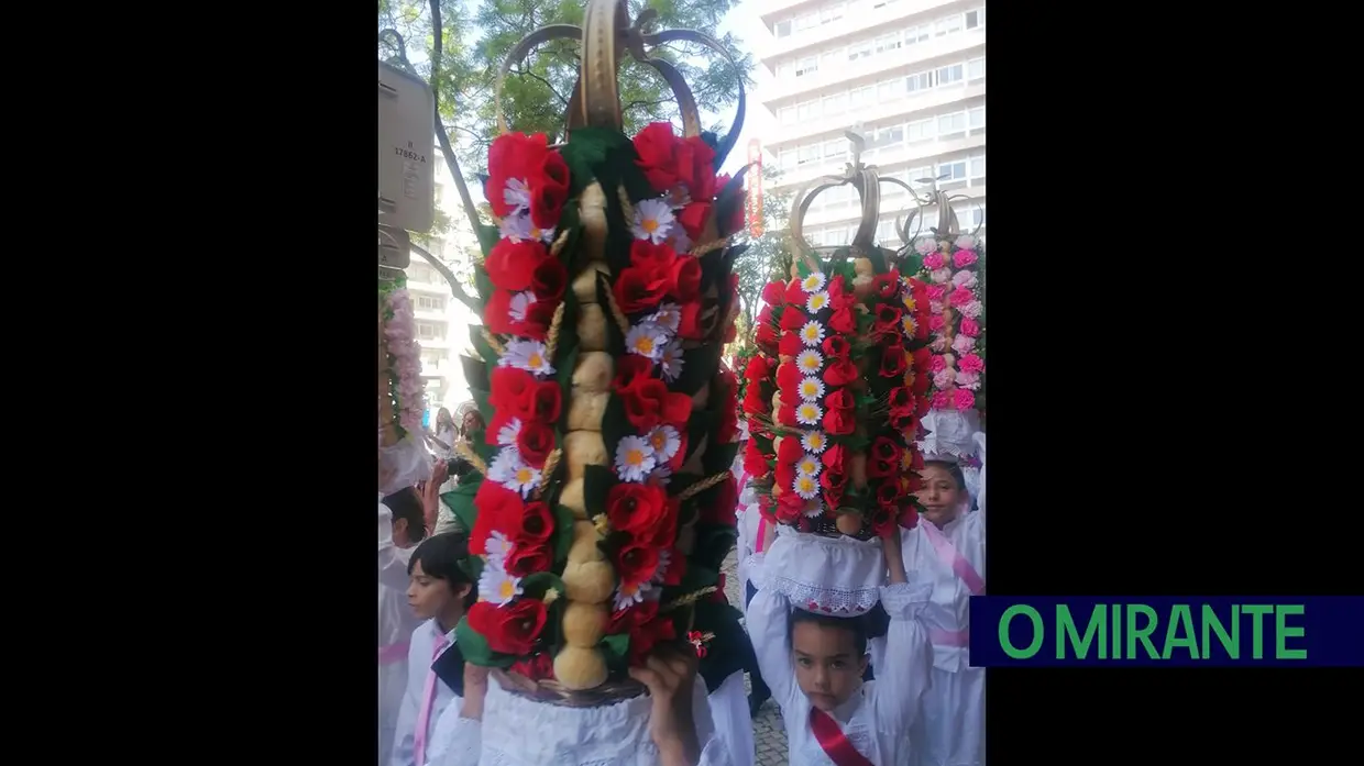 Agrupamento de Escolas Templários participou na Festa dos Tabuleiros