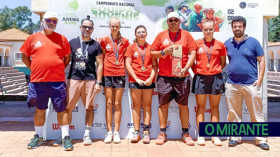 Ténis feminino do Ahead de Alverca tricampeão nacional em sub 16