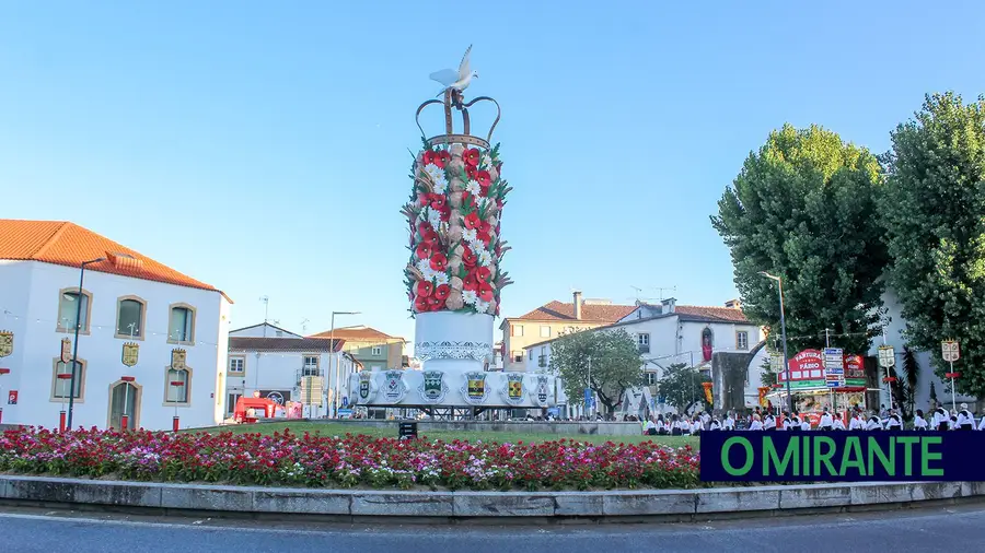 Tabuleiro gigante em rotunda de Tomar veio para ficar