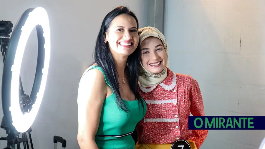 Maquilhadoras e cabeleireiras do concurso Rainha das Vindimas são essenciais Maquilhadoras e cabeleireiras do concurso Rainha das Vindimas são essenciais