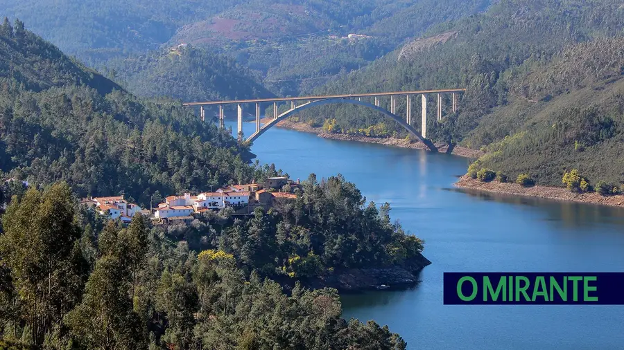 Obras condicionam trânsito na ponte entre Vila de Rei e Ferreira do Zêzere