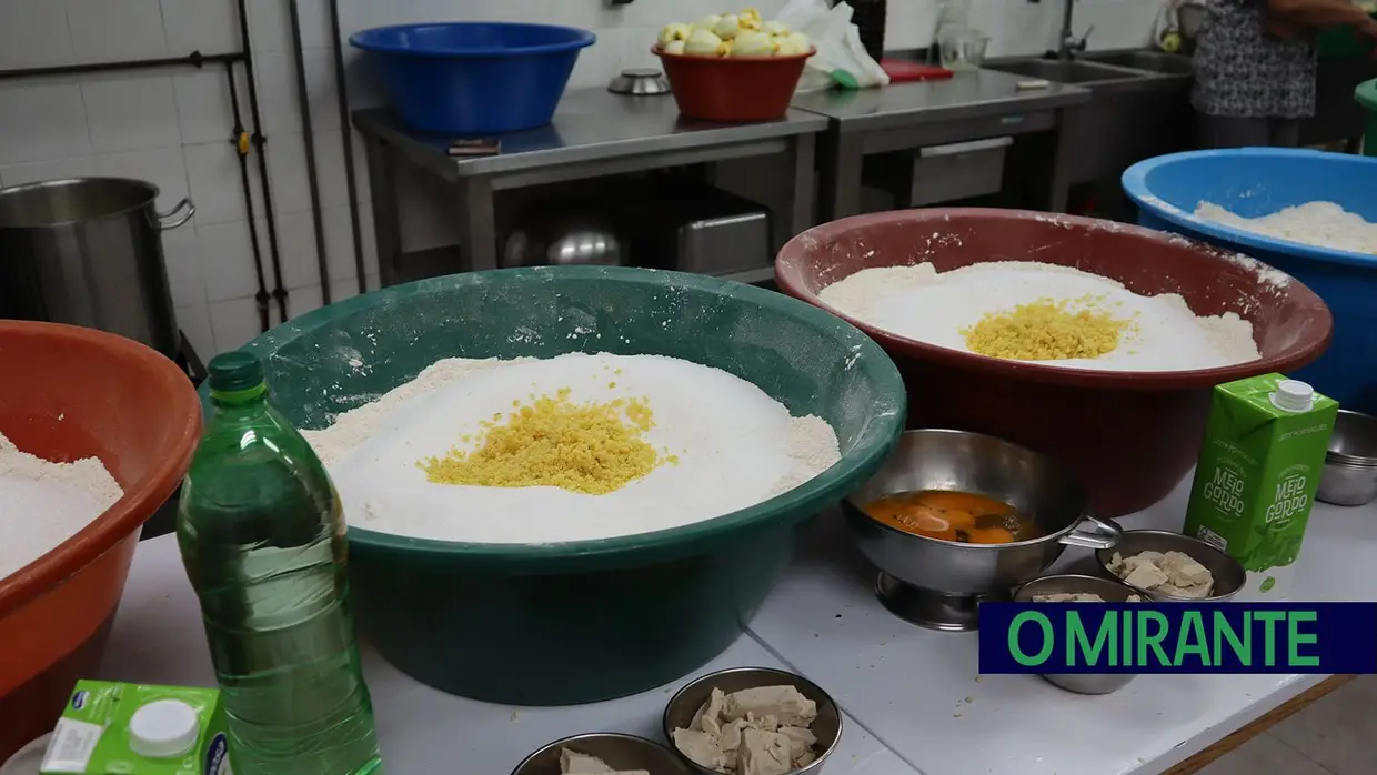 Comunidade junta-se para preparar Festa dos Vales de Cima e chega a trabalhar de madrugada