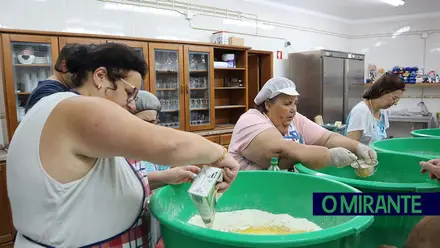 Comunidade junta-se para preparar Festa dos Vales de Cima e chega a trabalhar de madrugada