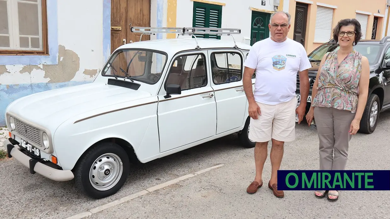 Amantes da 4L fazem centenas de quilómetros para encontro na Chamusca