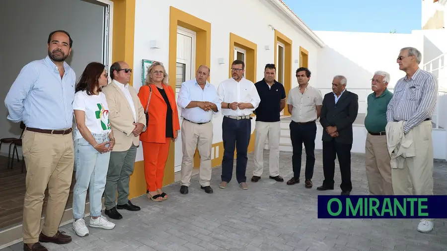 Casa mortuária da Romeira inaugurada em dia de festa Casa mortuária da Romeira inaugurada em dia de festa