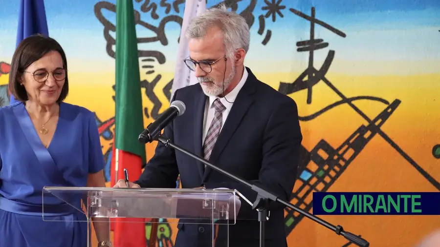 Diogo Alves reconduzido como director do Agrupamento de Escolas Conde de Ourém Diogo Alves reconduzido como director do Agrupamento de Escolas Conde de Ourém