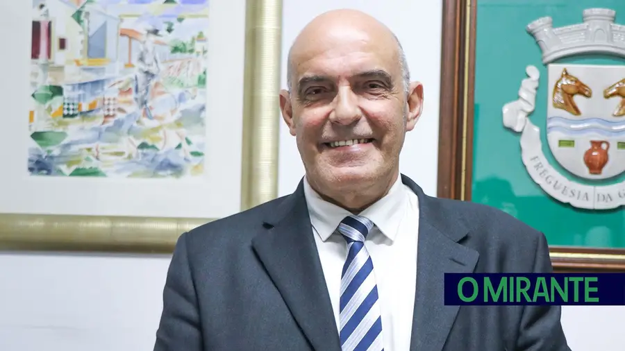 Burlões fazem-se passar pelo presidente da Câmara da Golegã Burlões fazem-se passar pelo presidente da Câmara da Golegã