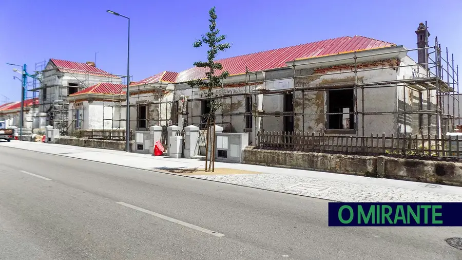 Reabilitação de bairros ferroviários no Entroncamento em fase avançada Reabilitação de bairros ferroviários no Entroncamento em fase avançada