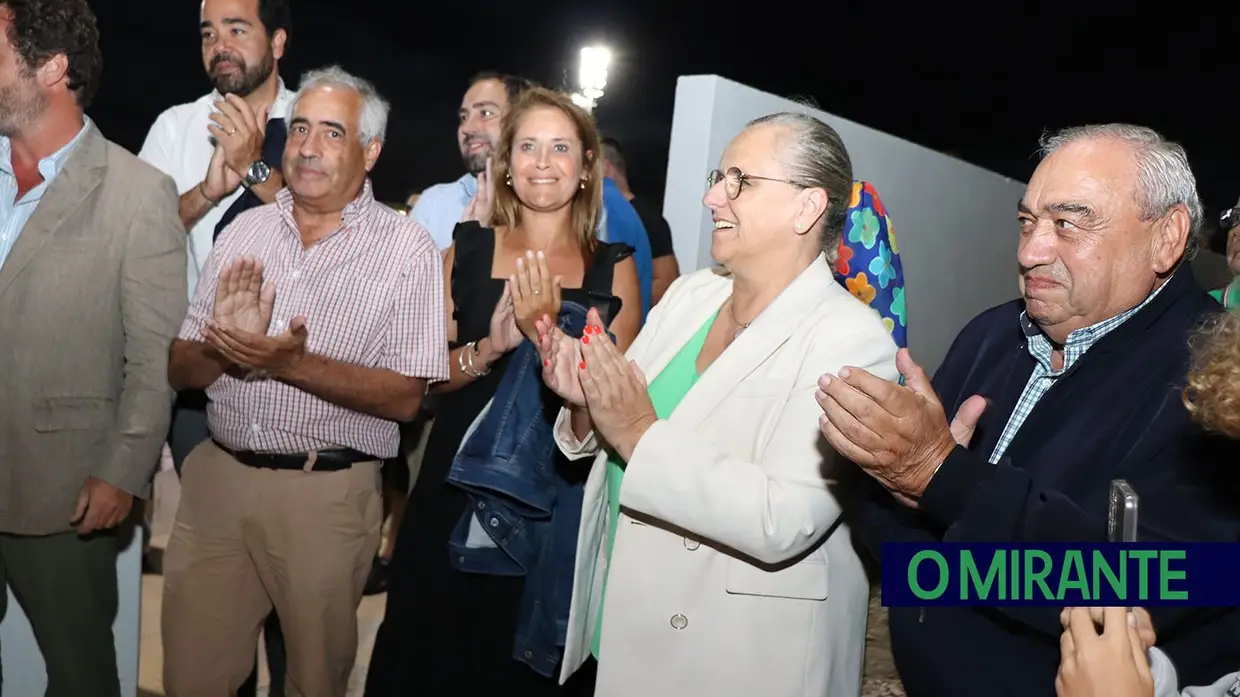 Campo Chã das Padeiras com iluminação nova e menos dispendiosa