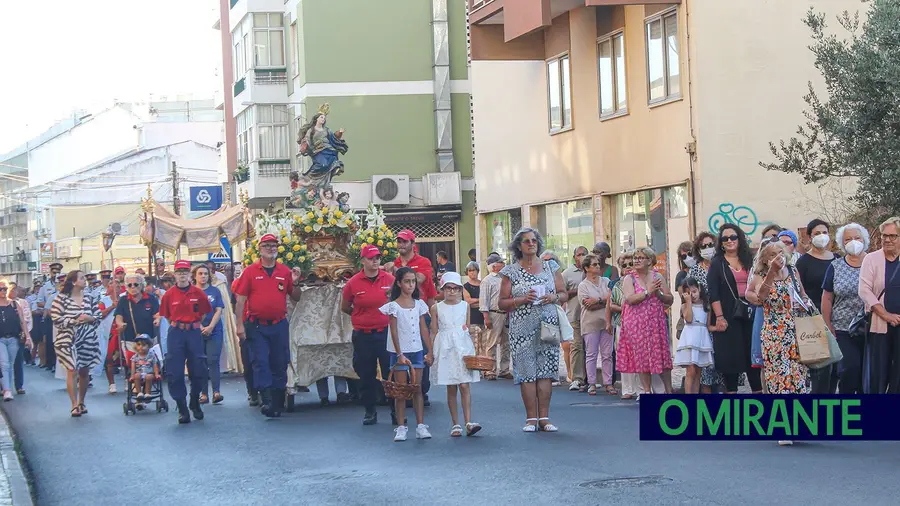 Cinco dias animados em Vialonga com música, tasquinhas, procissão e cavalhadas