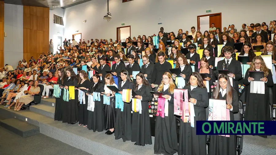 Mais 79 enfermeiros formados pela Escola Superior de Saúde de Santarém Mais 79 enfermeiros formados pela Escola Superior de Saúde de Santarém