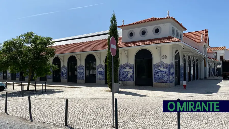 Obras no Mercado de Santarém custaram mais 358 mil euros só em revisões de preços