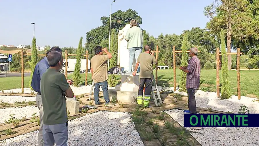 Estátua de Santo António destruída em Torres Novas vai ser restaurada Estátua de Santo António destruída em Torres Novas vai ser restaurada