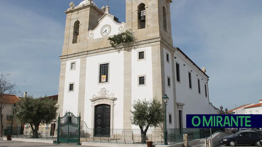 Exposição sobre Igreja Matriz de Samora Correia no Palácio do Infantado Exposição sobre Igreja Matriz de Samora Correia no Palácio do Infantado