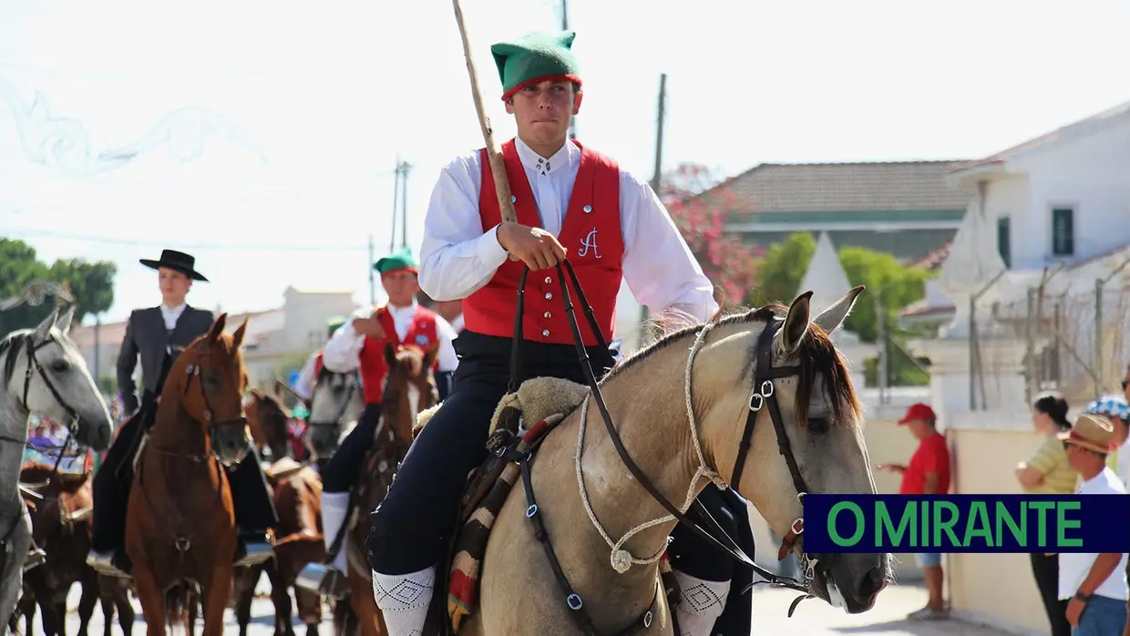 Elogios e emoção marcaram a homenagem ao campino em Samora Correia