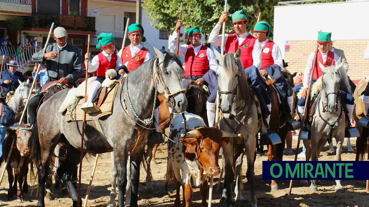 Elogios e emoção marcaram a homenagem ao campino em Samora Correia
