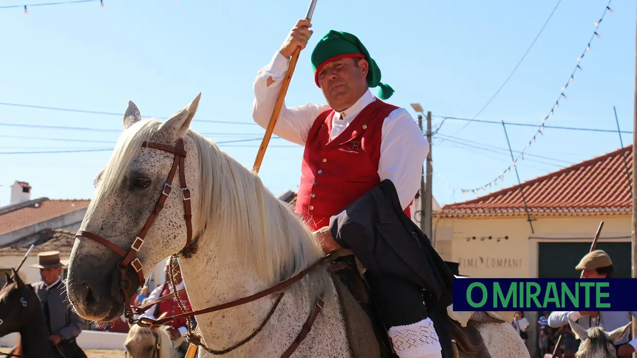 Elogios e emoção marcaram a homenagem ao campino em Samora Correia