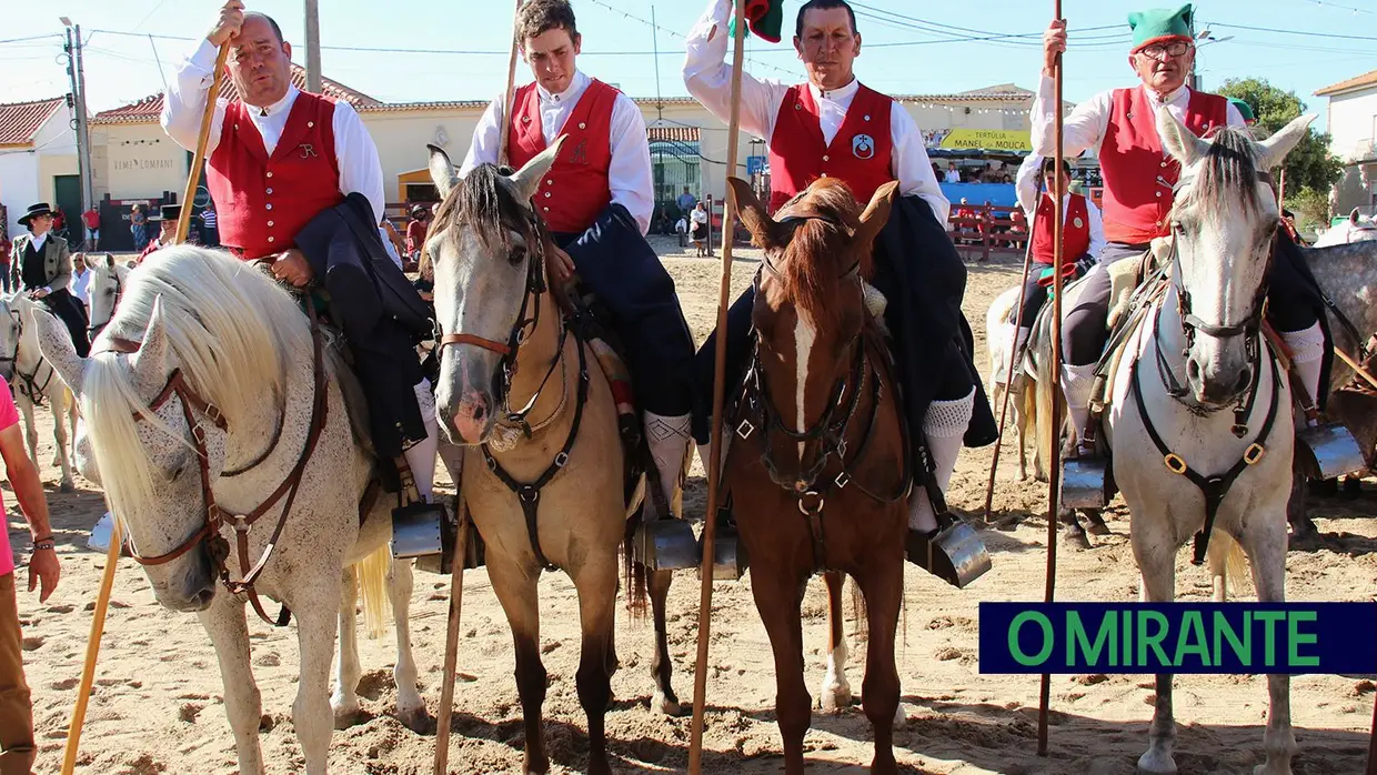 Elogios e emoção marcaram a homenagem ao campino em Samora Correia