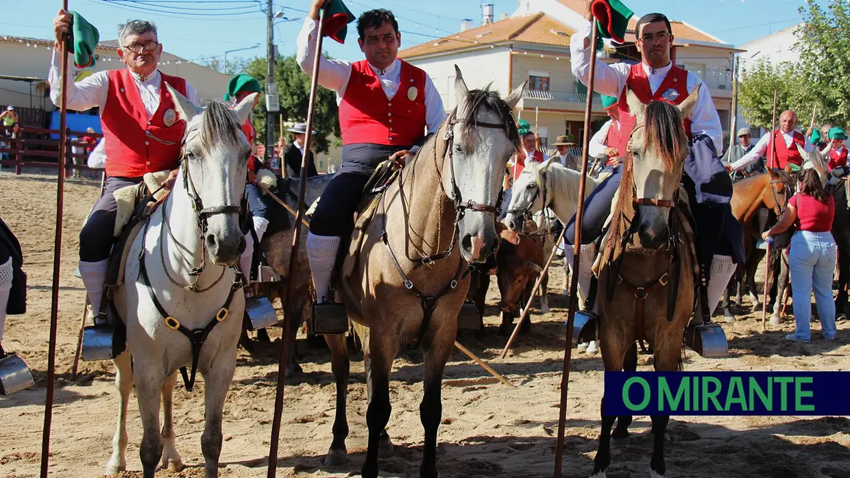 Elogios e emoção marcaram a homenagem ao campino em Samora Correia