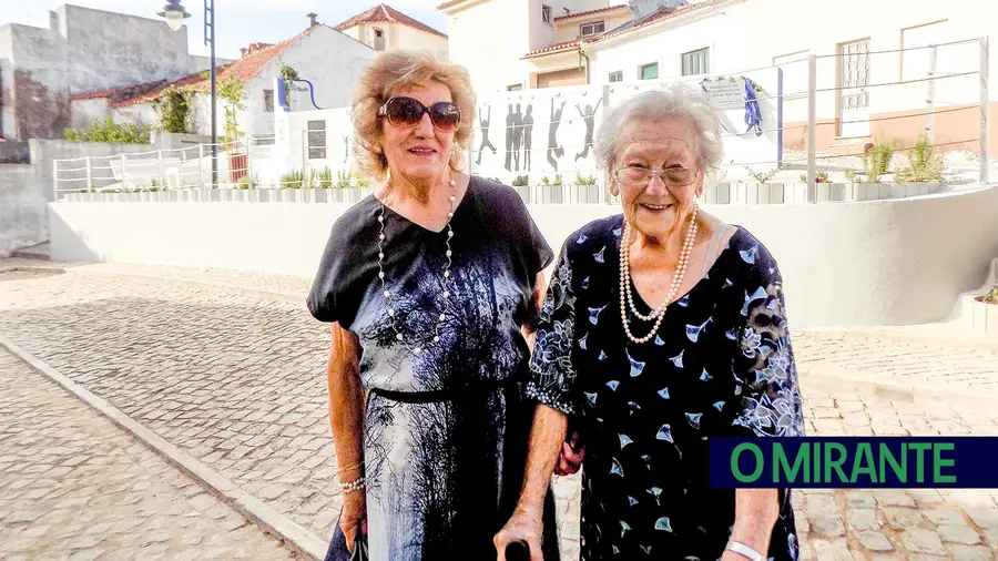 Homenageadas famílias de Minde que receberam crianças austríacas durante 2ª Guerra Mundial Homenageadas famílias de Minde que receberam crianças austríacas durante 2ª Guerra Mundial