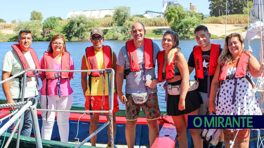 Passear de barco à vela no rio Tejo em Constância Passear de barco à vela no rio Tejo em Constância