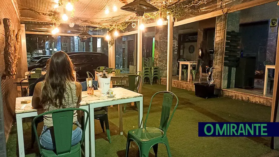 Detidos em flagrante a assaltar restaurante em Santarém saem em liberdade logo a seguir Detidos em flagrante a assaltar restaurante em Santarém saem em liberdade logo a seguir