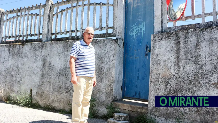 Moradores contra encerramento da passagem pedonal em Rossio ao Sul do Tejo