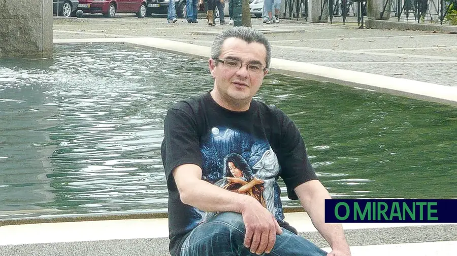 Antigo mecânico do Cartaxo assassinado só foi sepultado ao fim de um mês Antigo mecânico do Cartaxo assassinado só foi sepultado ao fim de um mês