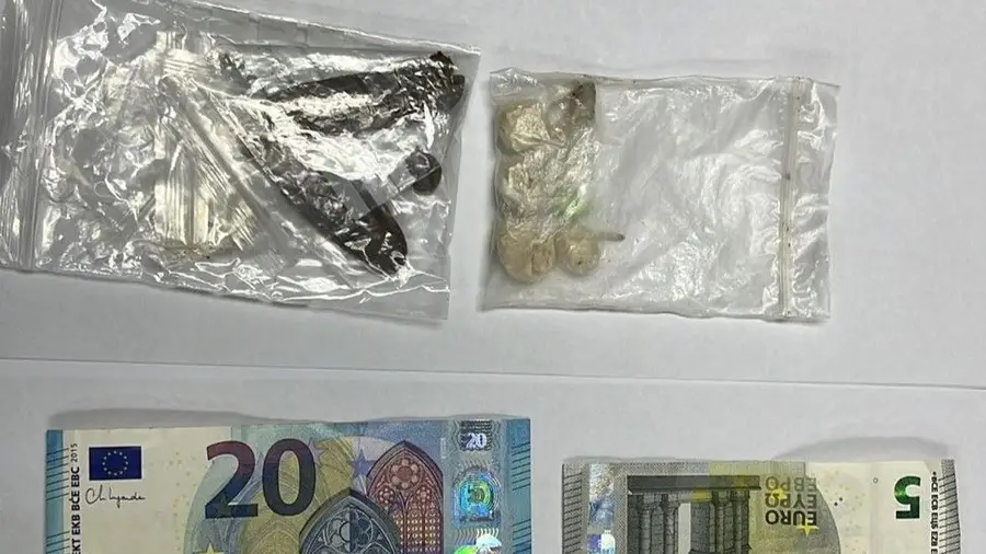 Jovem detido com droga durante festas da Glória do Ribatejo Jovem detido com droga durante festas da Glória do Ribatejo