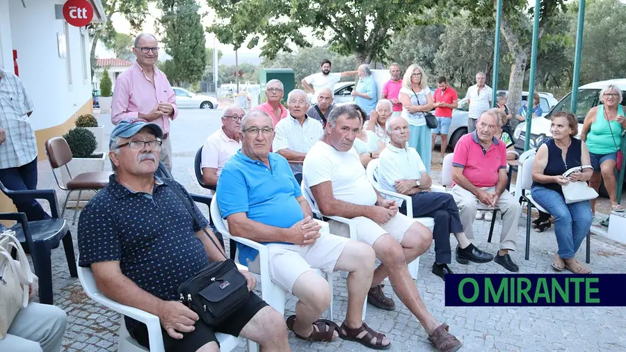 População de Assentiz juntou-se para exigir médico de família População de Assentiz juntou-se para exigir médico de família