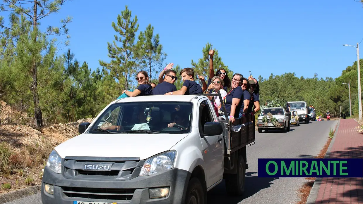 Desfile “Moto-Rural” juntou centenas de pessoas na aldeia da Pereira